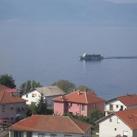 Lile 3* Пештани