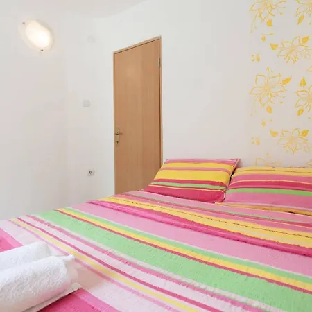 Lile Guest house Pestani