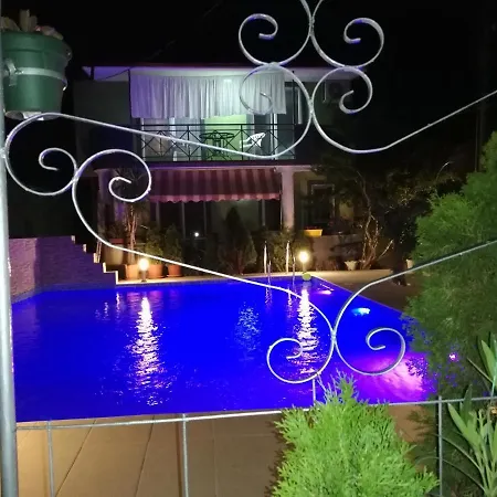 Lile Guest house